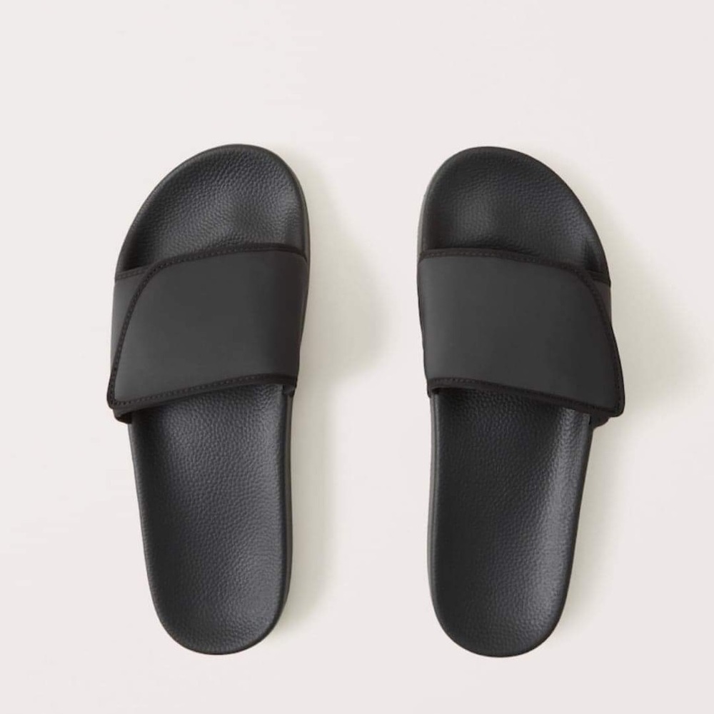 Abercrombie and Fitch Slide size Medium NWT